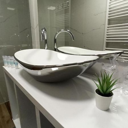 דירות אוסילק Apartman Simic מראה חיצוני תמונה