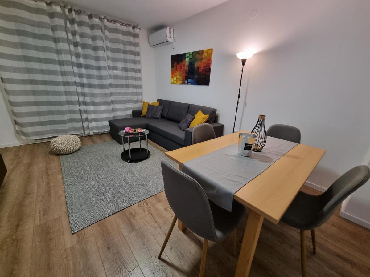 דירות אוסילק Apartman Simic מראה חיצוני תמונה
