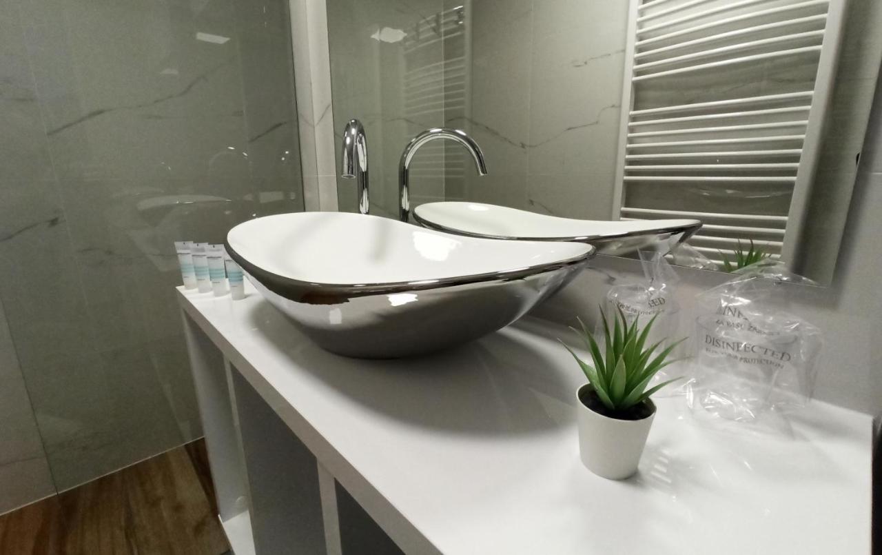דירות אוסילק Apartman Simic מראה חיצוני תמונה