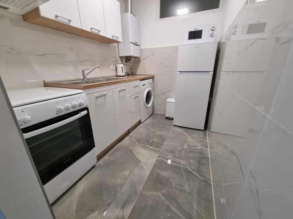 דירות אוסילק Apartman Simic מראה חיצוני תמונה